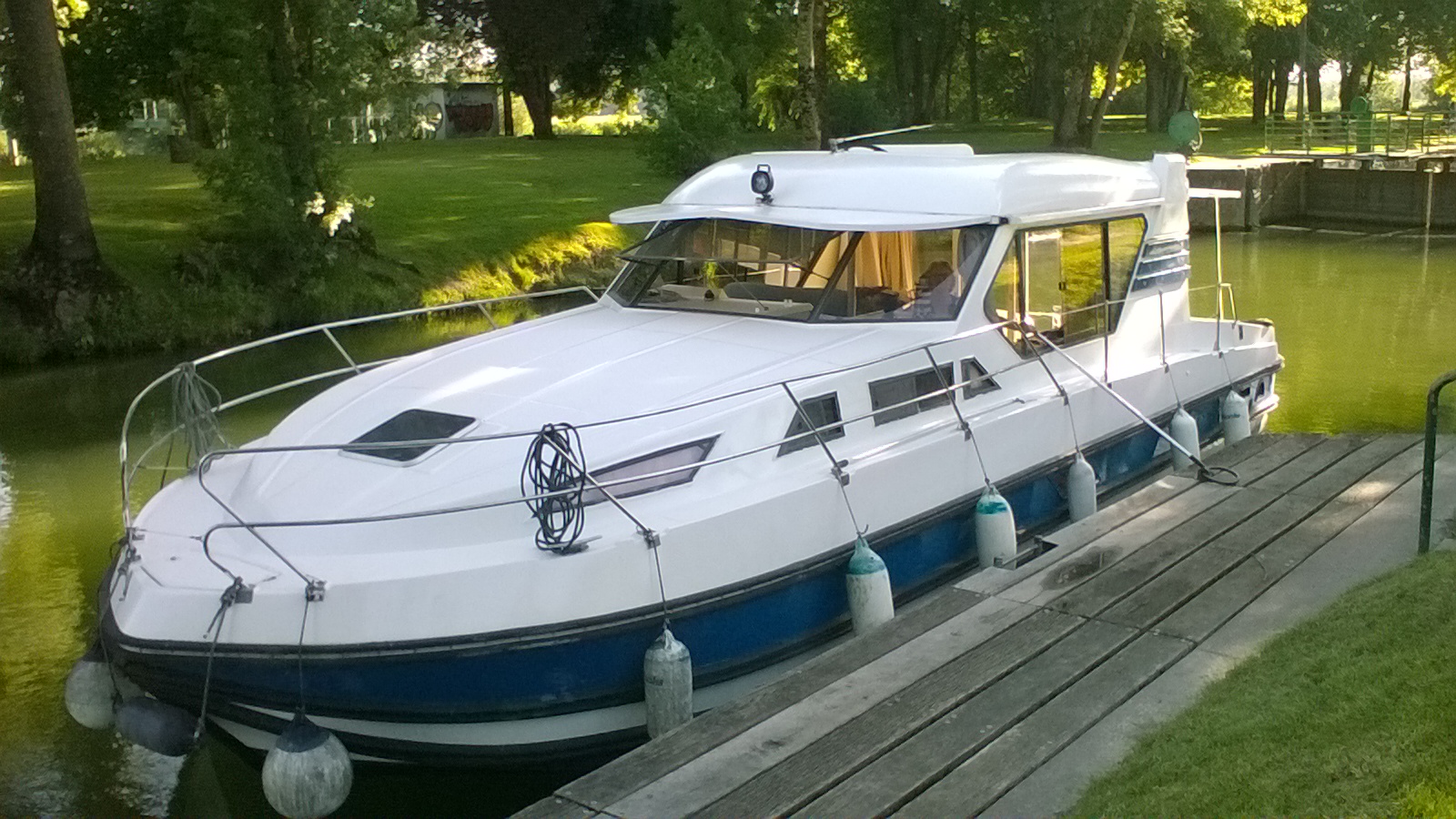 Bateau fluvial habitable Sedan 1150 Nicols Archives - Occasion accastillage