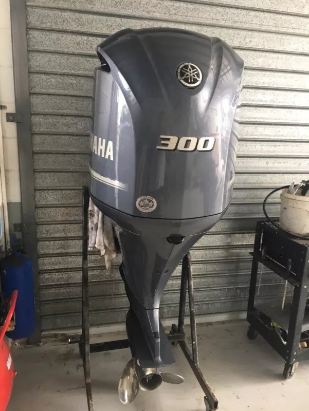 Moteurs de Bateau Yamaha 300 CV modèle 2015