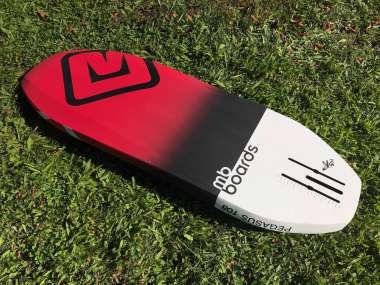 Planche windsurf MB Pegasus 108 windfoil freestyle