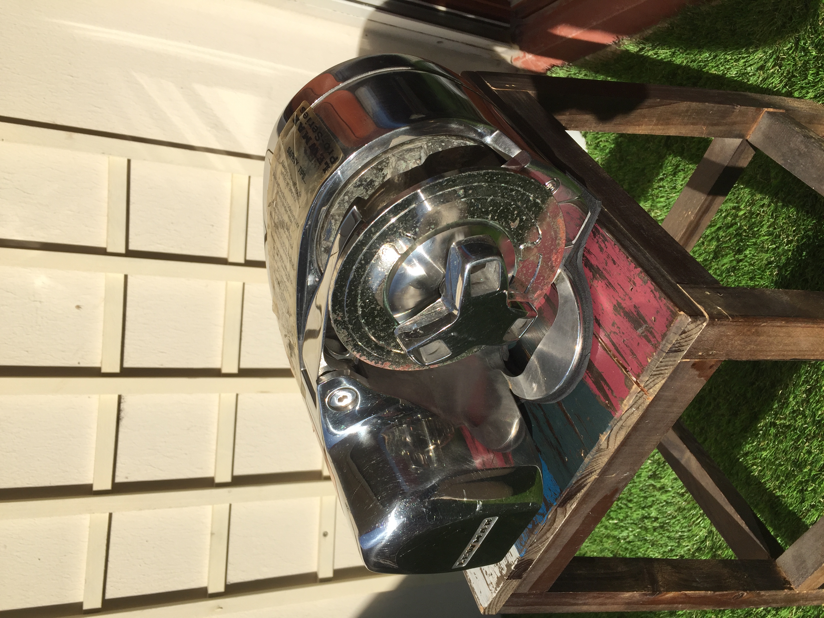Guindeau LEWMAR Pro-série 1000, 12V, 700W, Barbotin 8mm